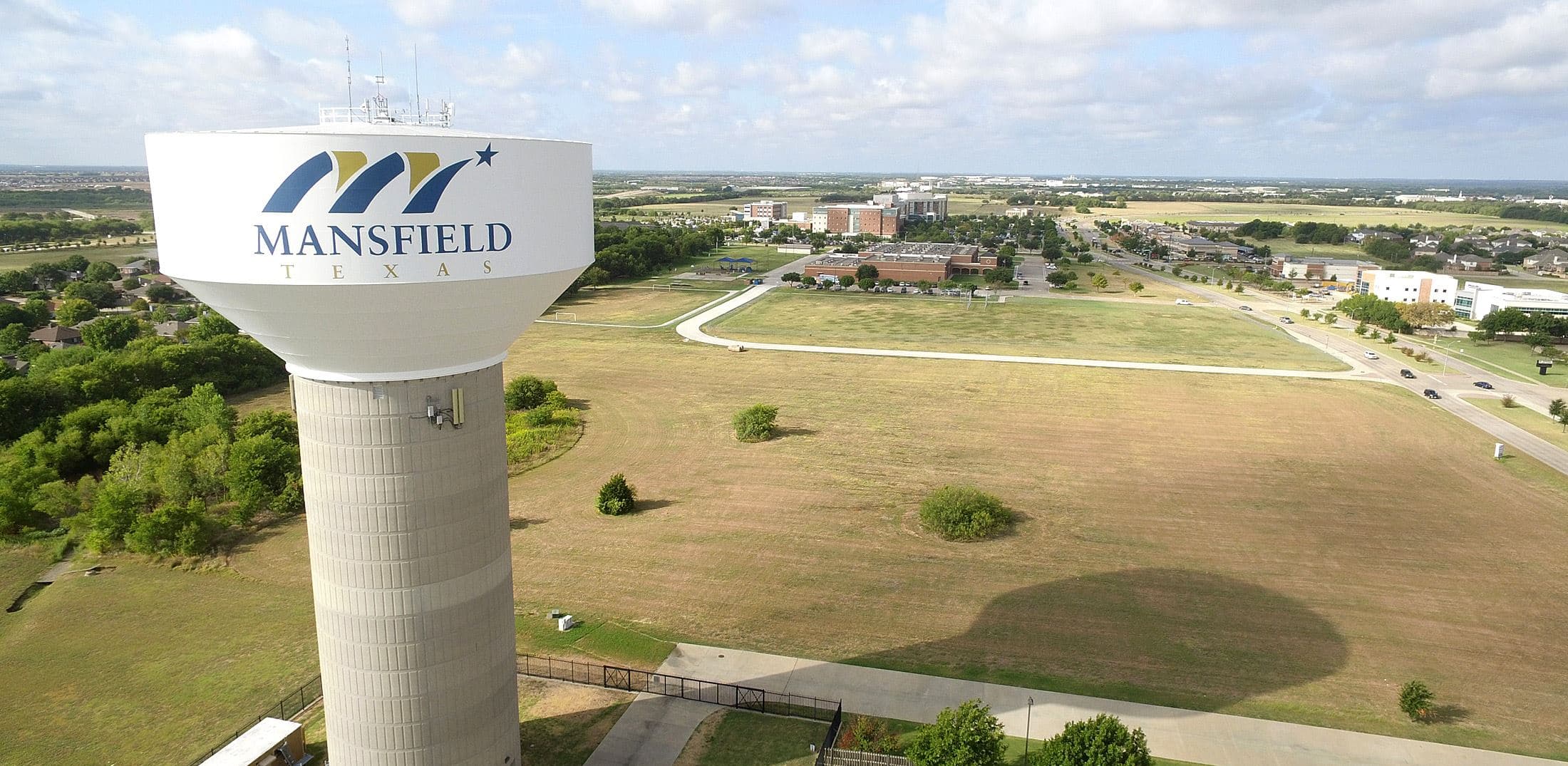 Mansfield Texas skyline showcasing the vibrant commercial hub where Concrete Contractors of Mansfield serves North Texas businesses.
